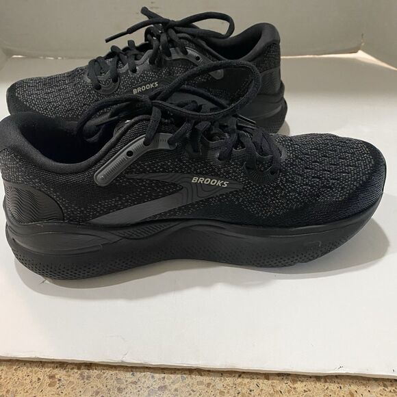 Brooks Adrenaline GTS 24 Womens Running Shoes Size 7 Medium B EUC - Picture 3 of 8